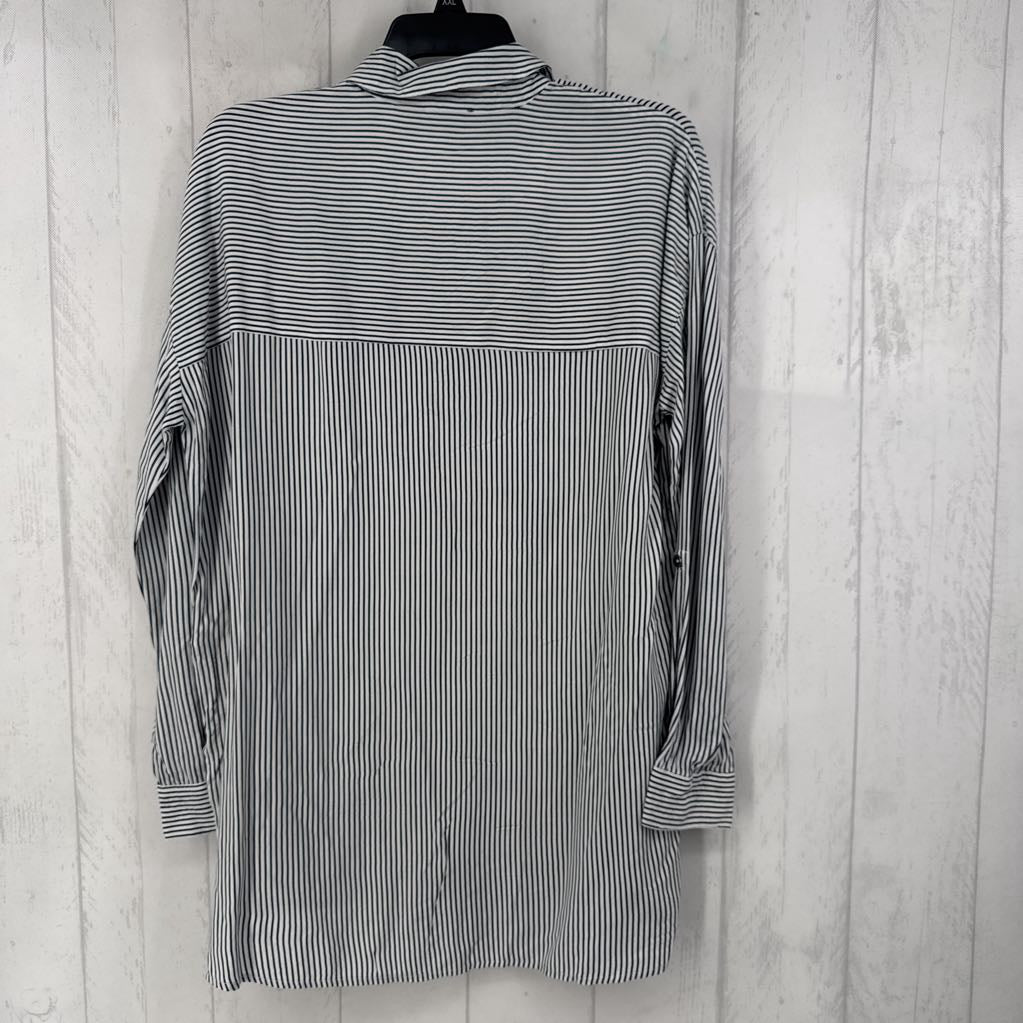 R128 XS striped button down l/s top