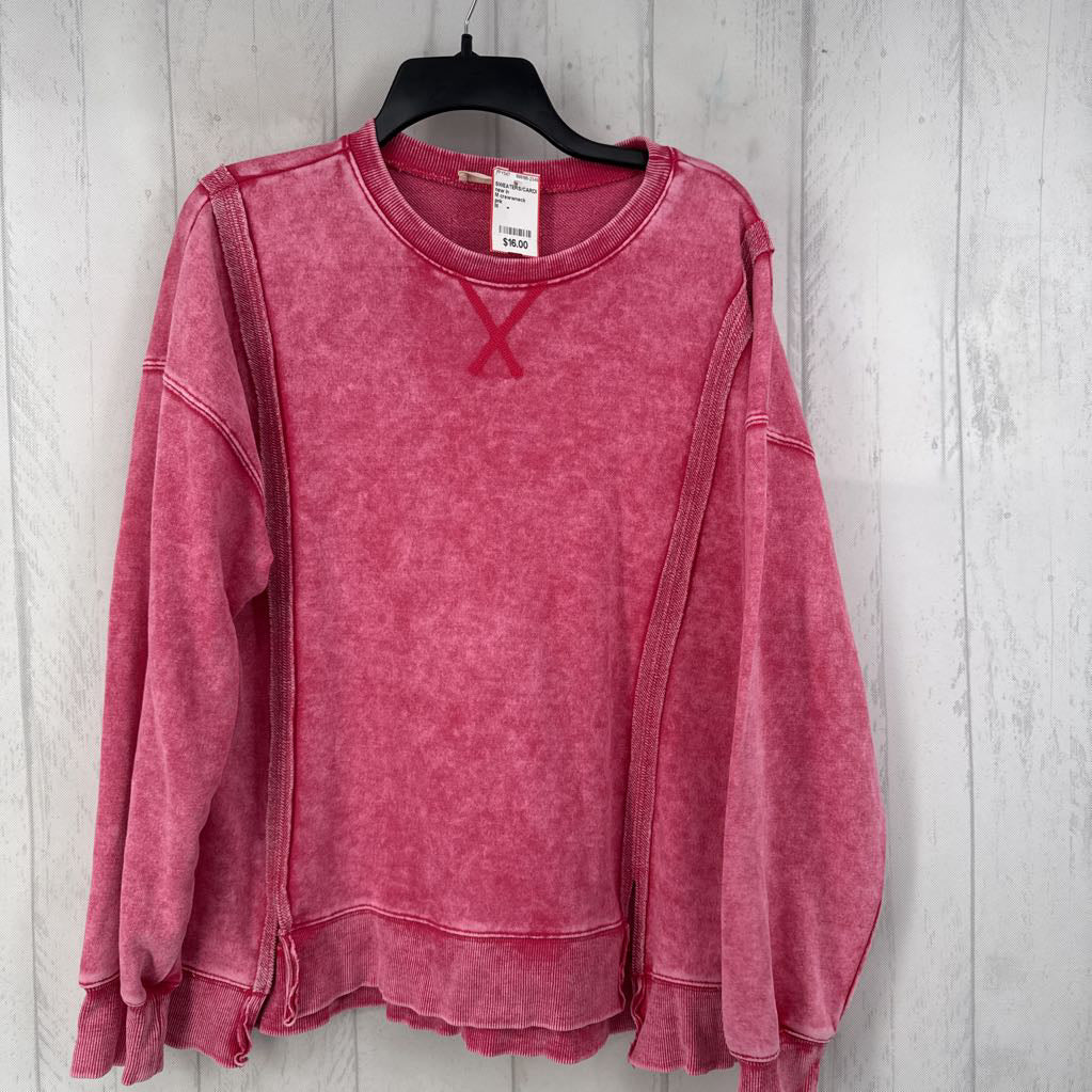 M crewwneck sweatshirt