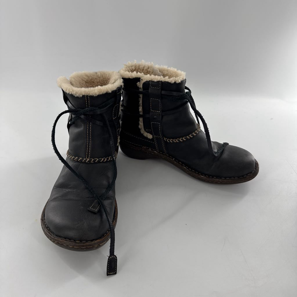 8 sherpa lined leather boot