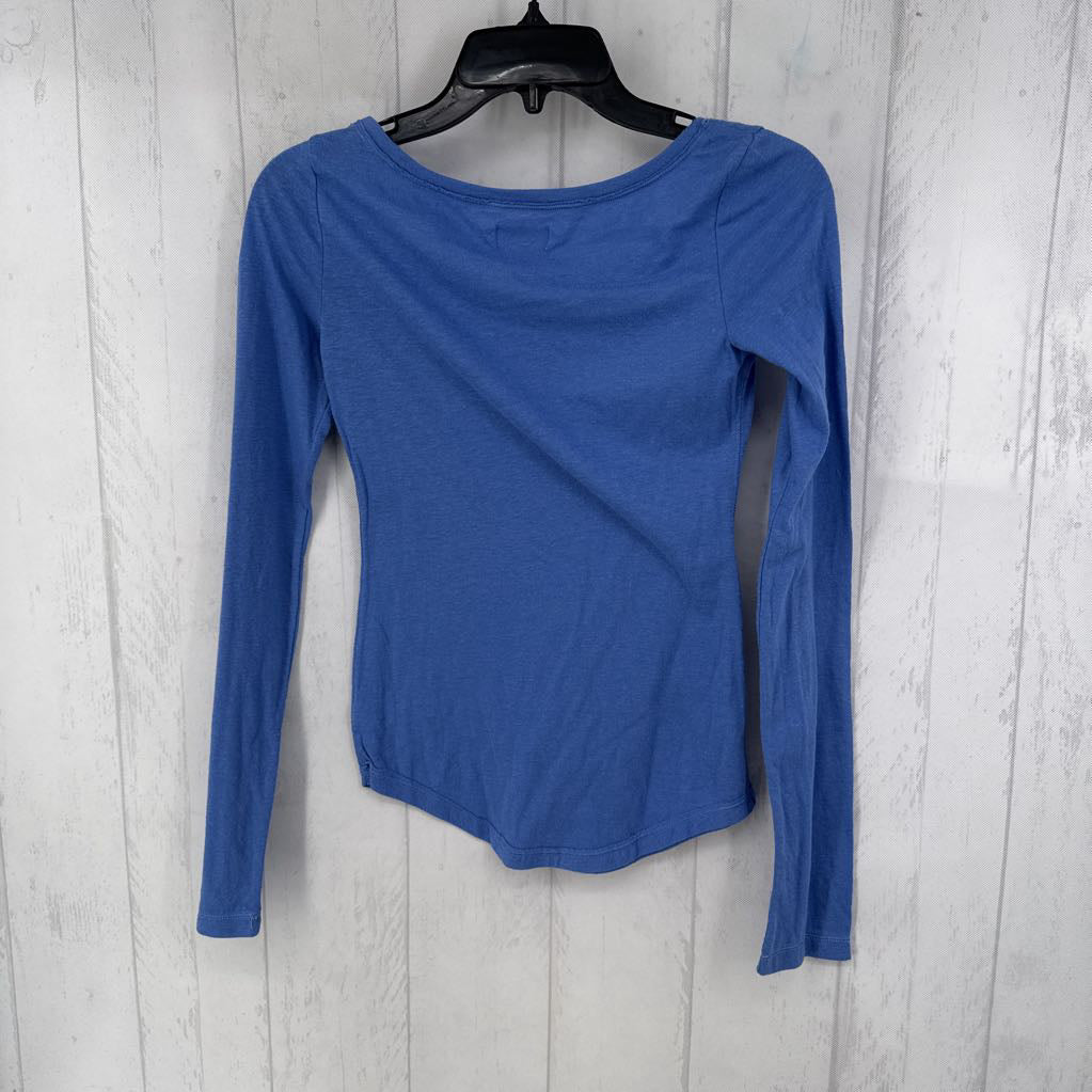 XS scoop neck l/s tee