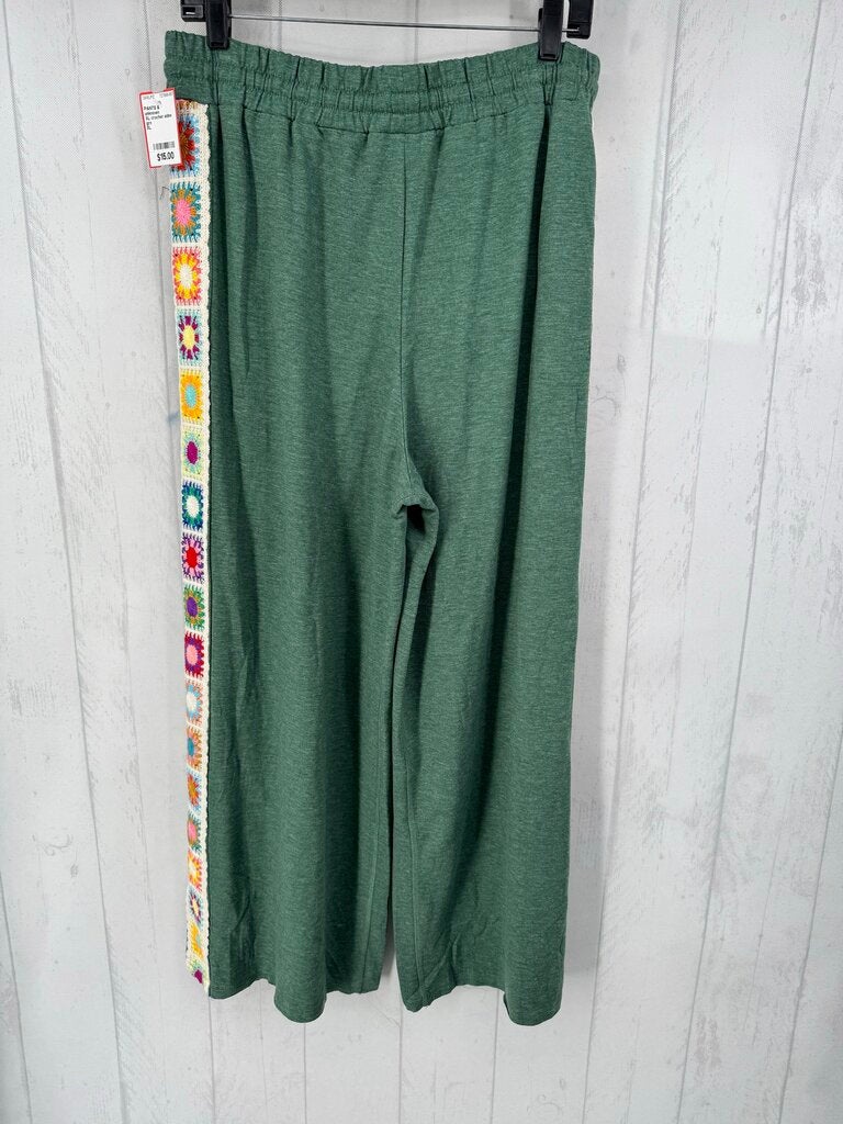 XL crochet sides wide leg pant