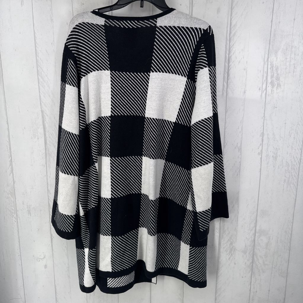 XL checkered long cardi