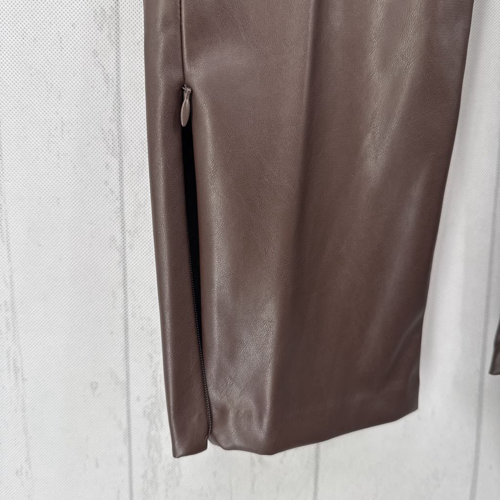 10 hi-rise faux leather pant