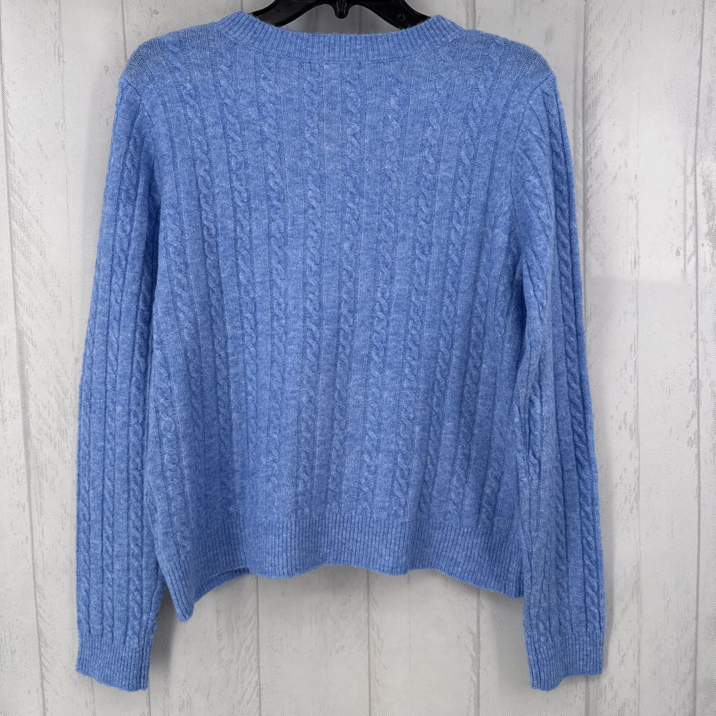 M cable knit sweater