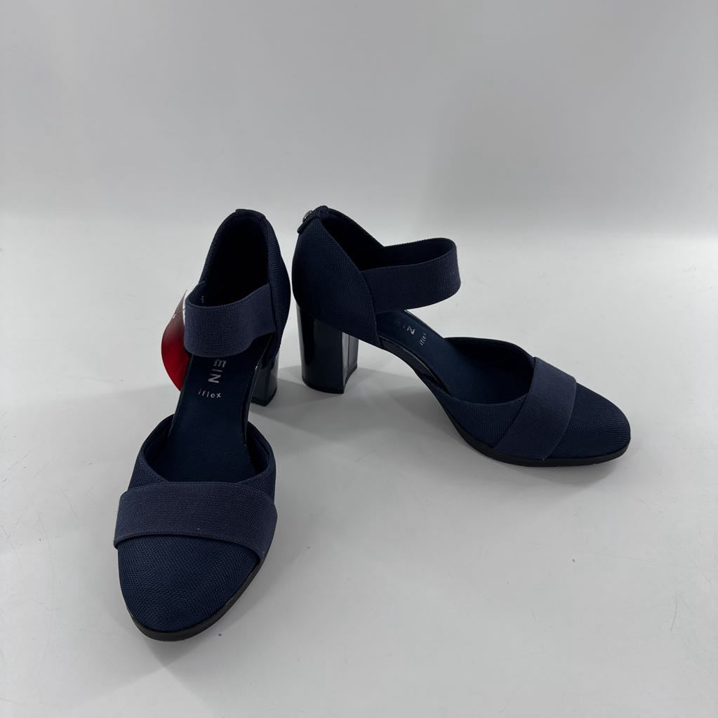 8.5 elastic strap block heel pumps
