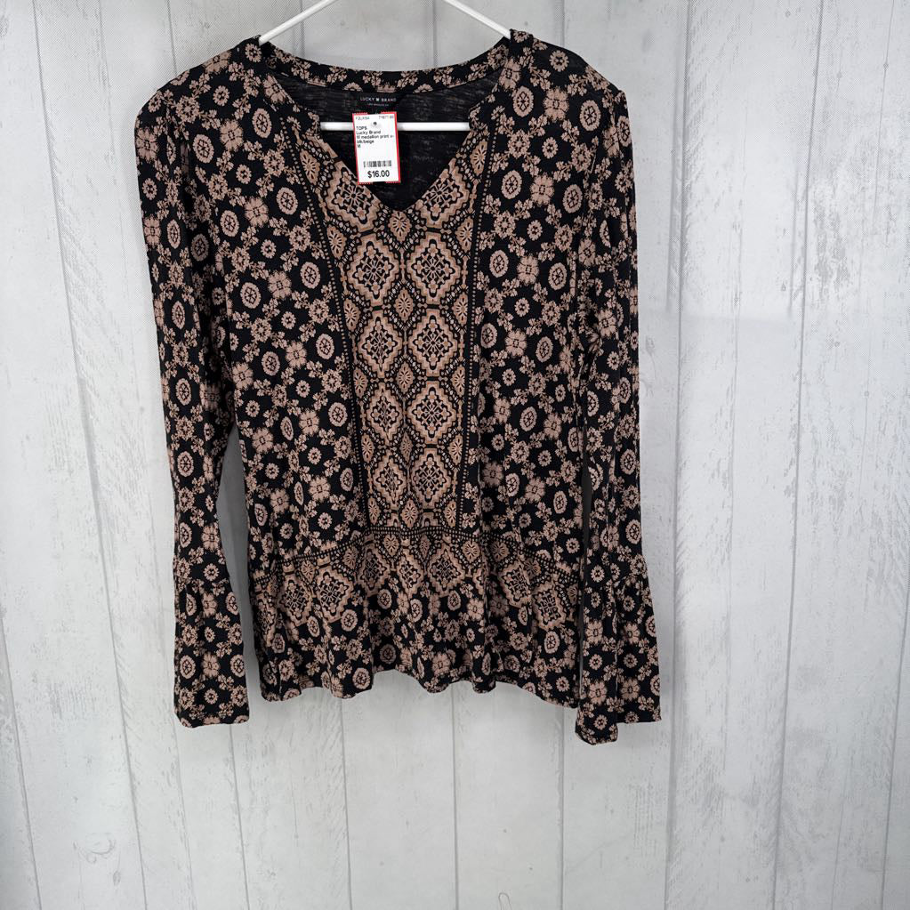 M medallion print v-neck l/s top
