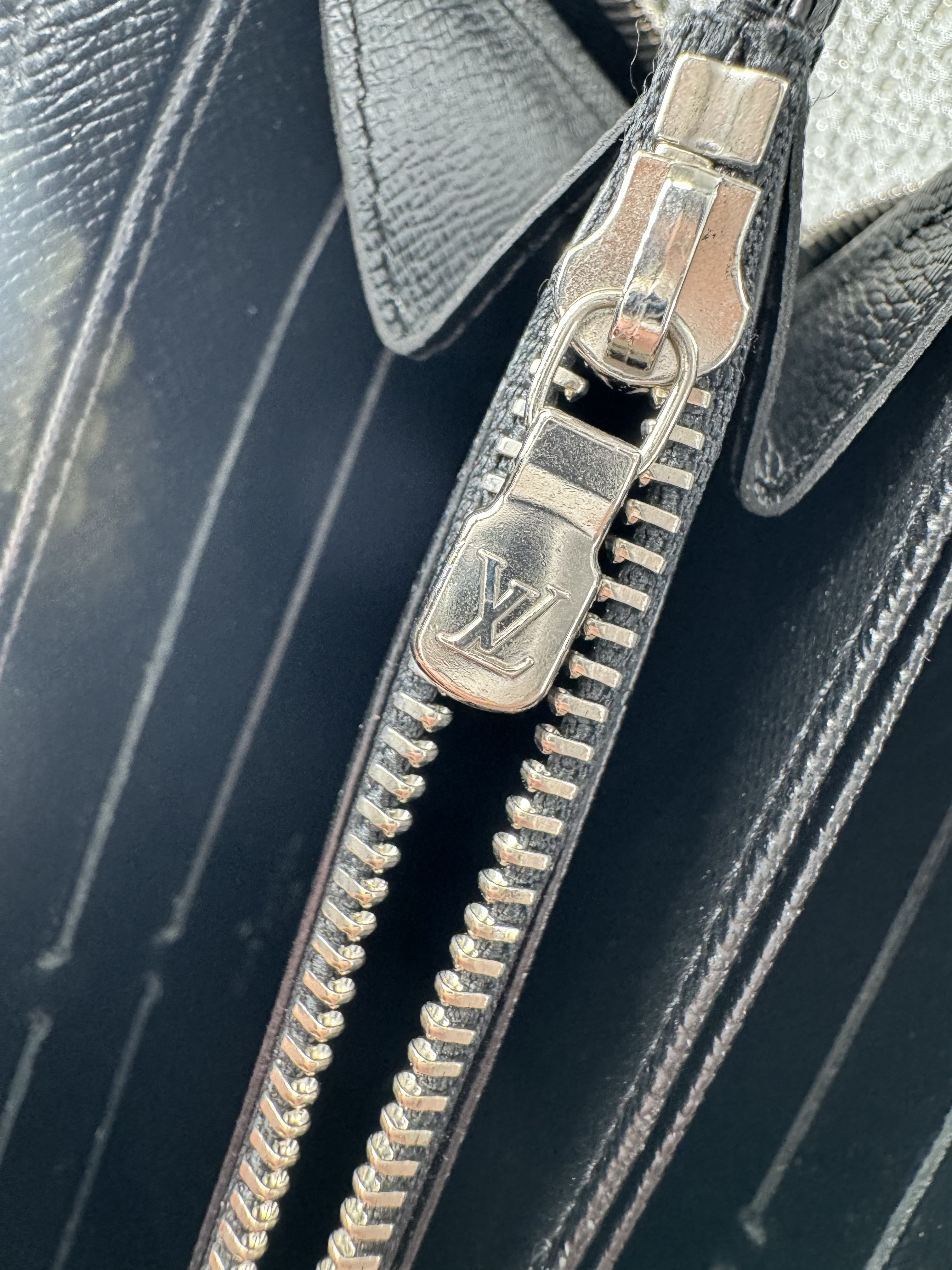 zip around patent epi leather wallet