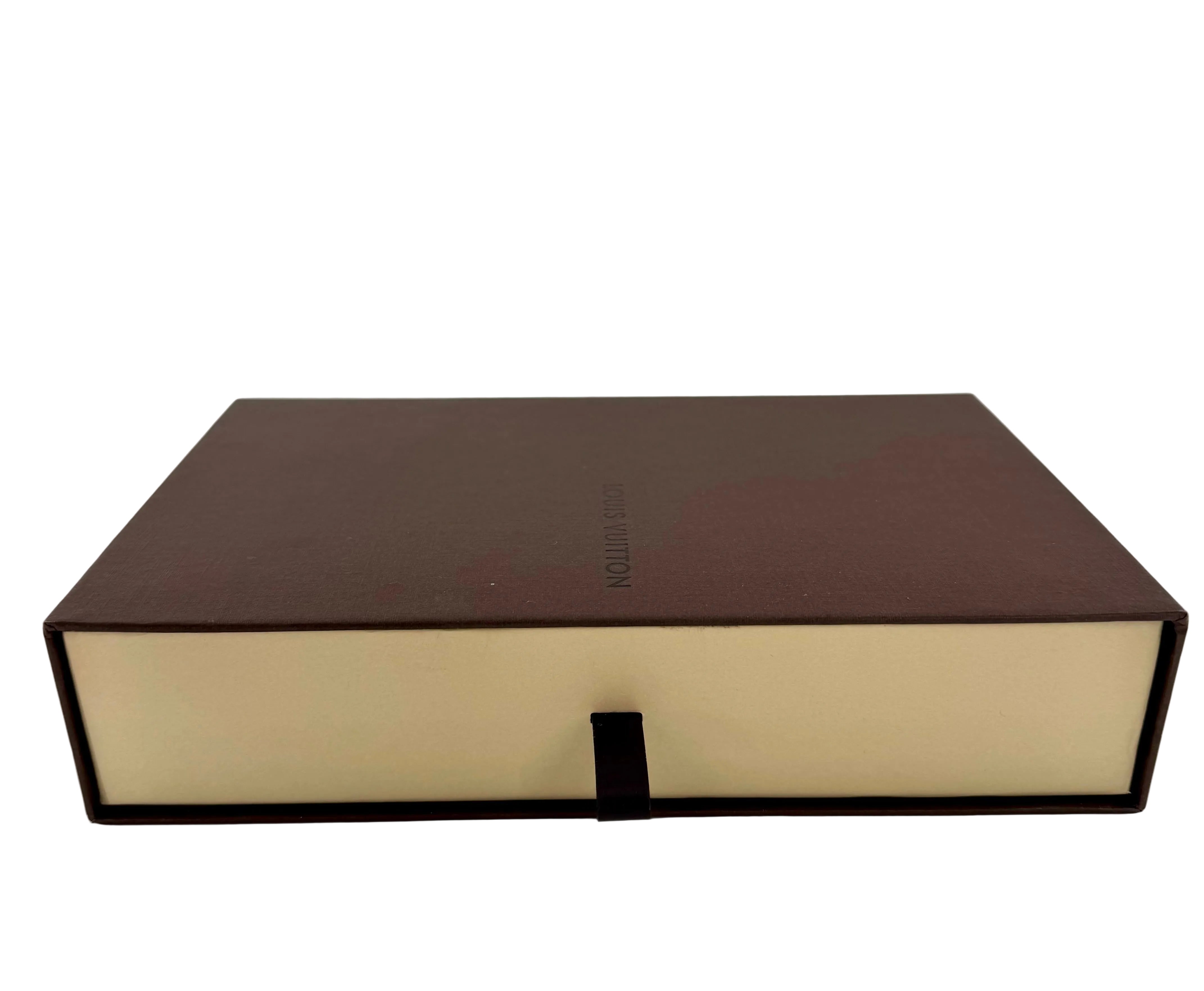 zip around patent epi leather wallet