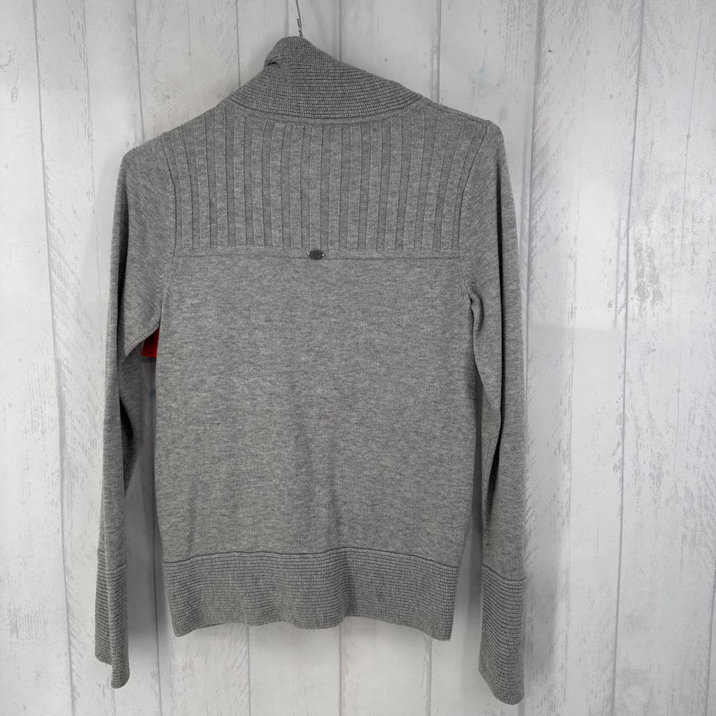 M mock-neck zip up sweater