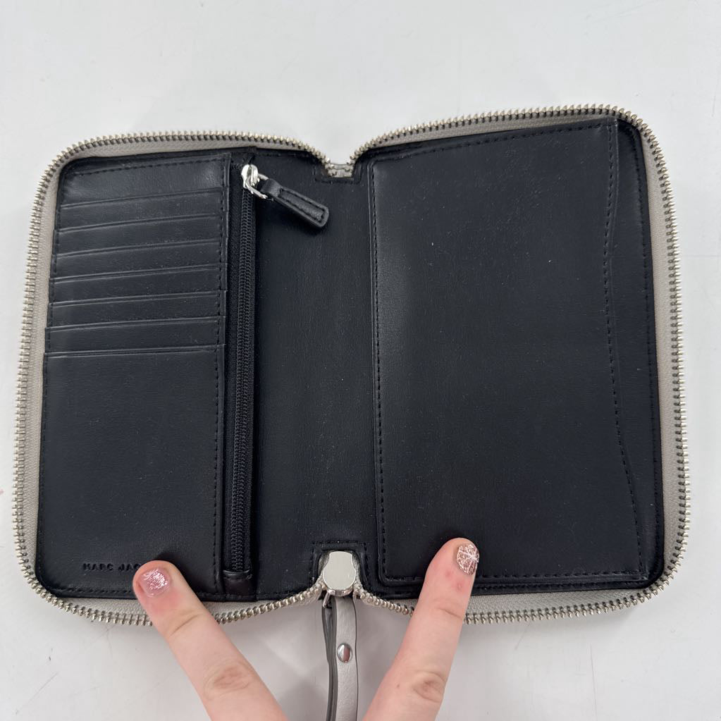 leather wallet/wristlet