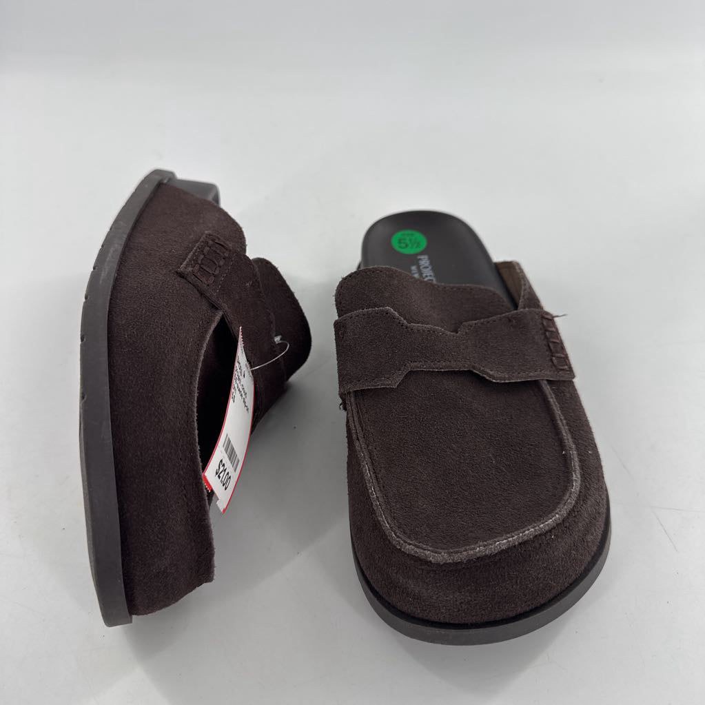 5.5 suede slip-on clogs