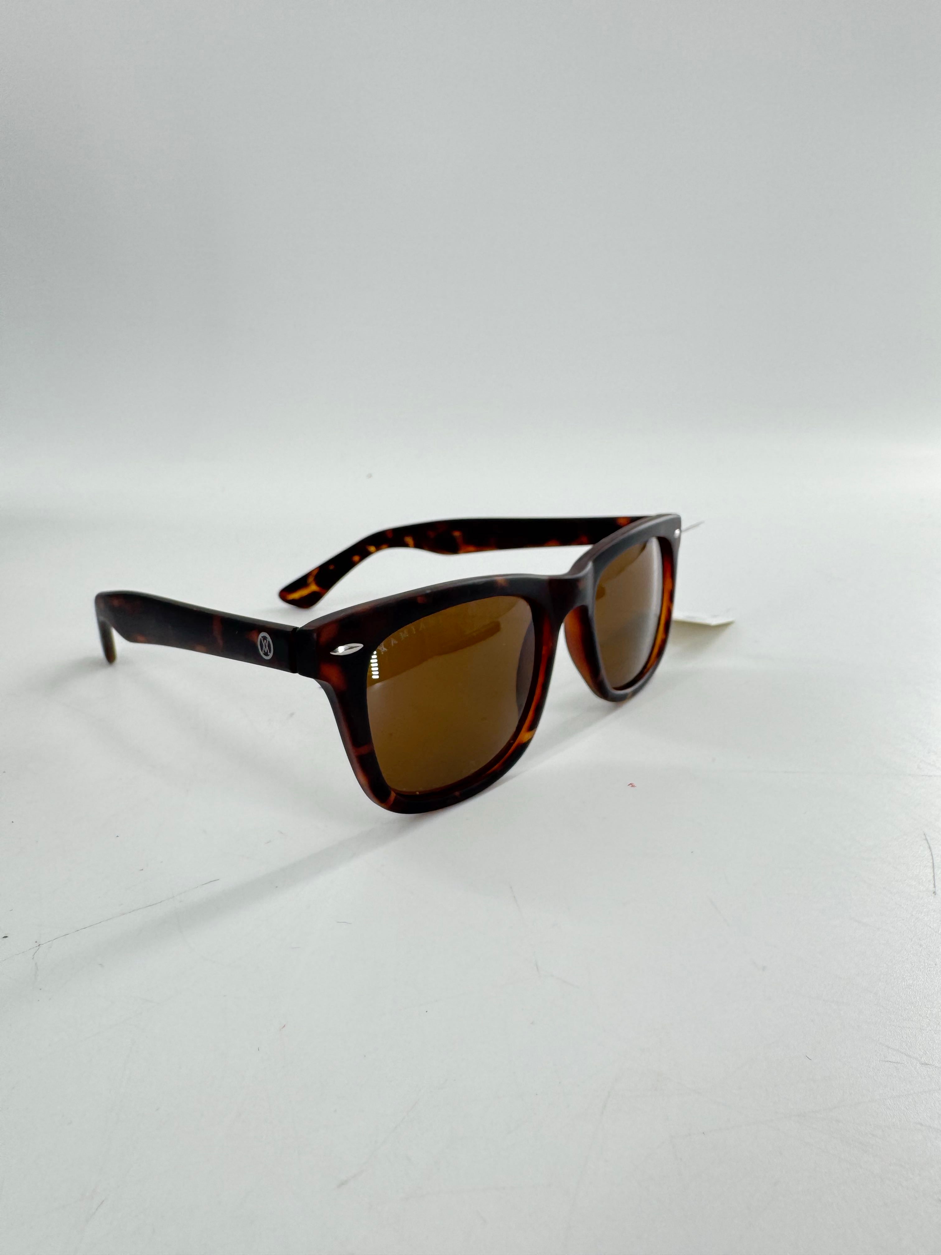 tortoise frame sunglasses