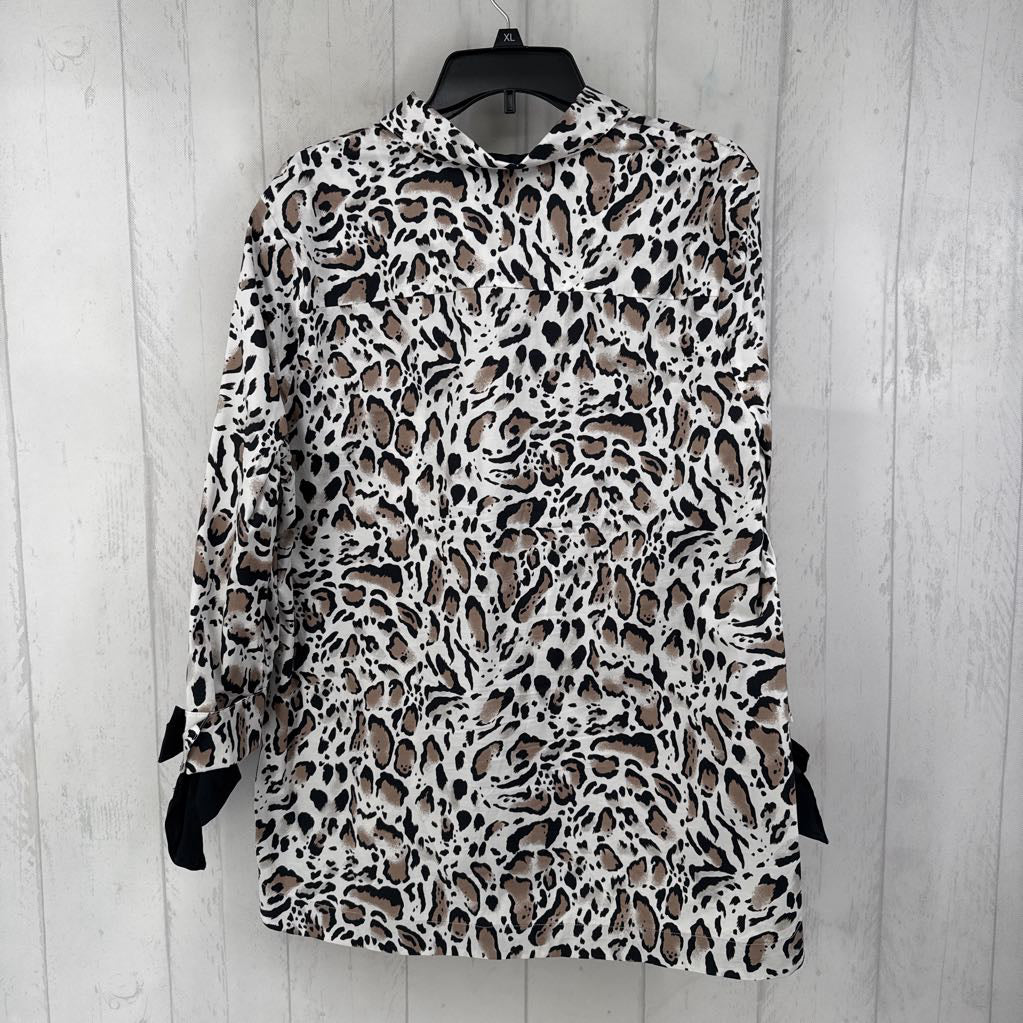 XL animal print quarter button down bow slv top