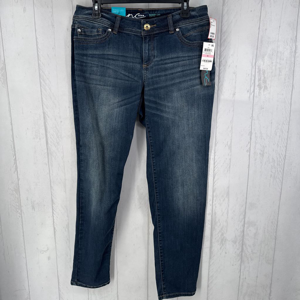 R69 10 curvy fit skinny leg jean