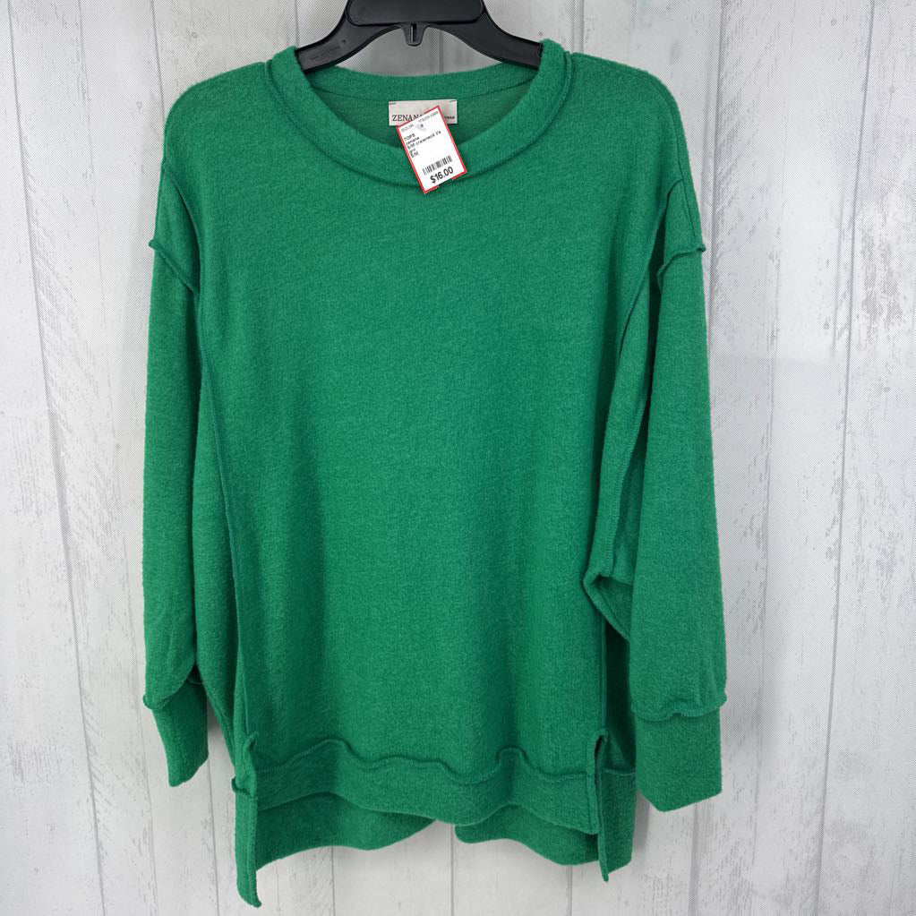 S/M crewneck l/s top