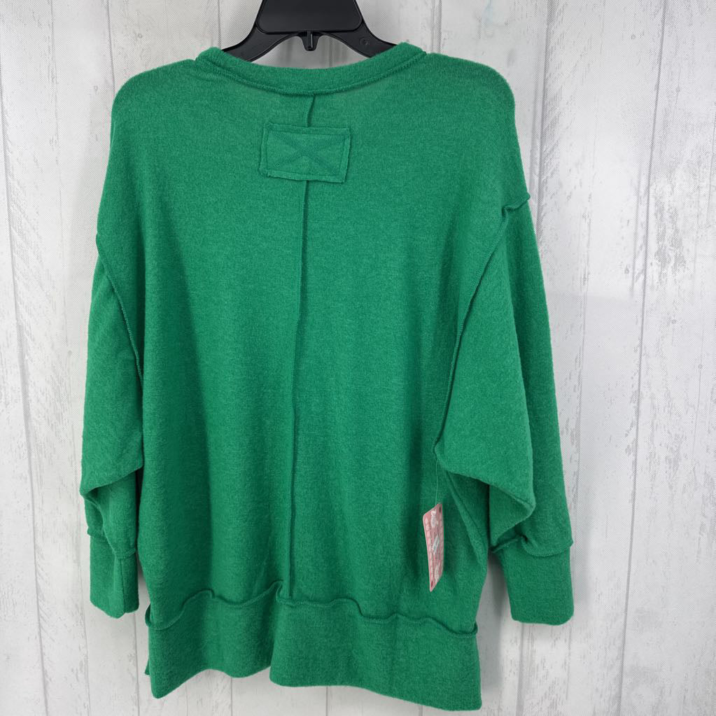 S/M crewneck l/s top