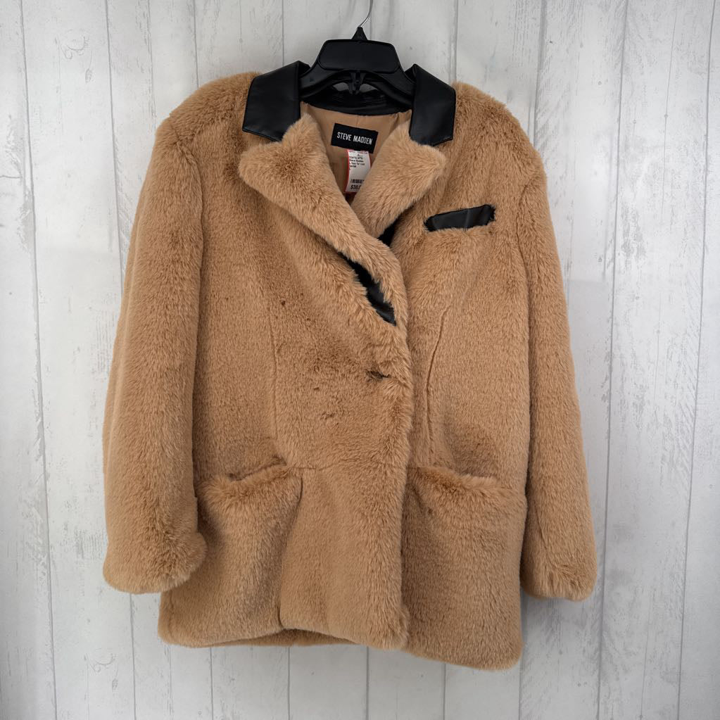 L faux fur coat trimmed in faux leather