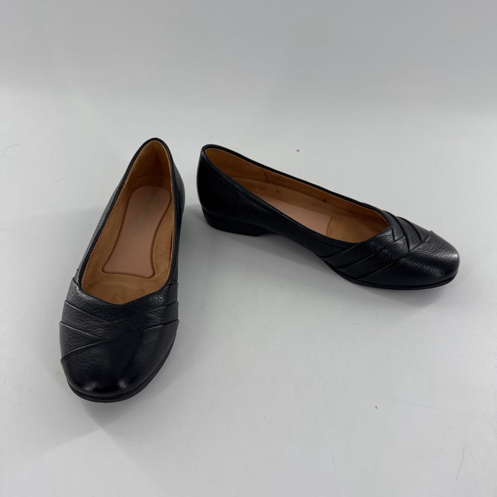 6 leather slip-on flats