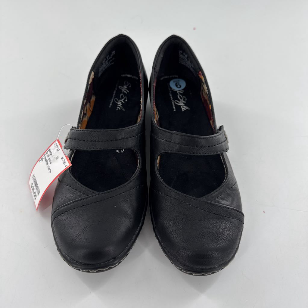 6 leather mary-janes