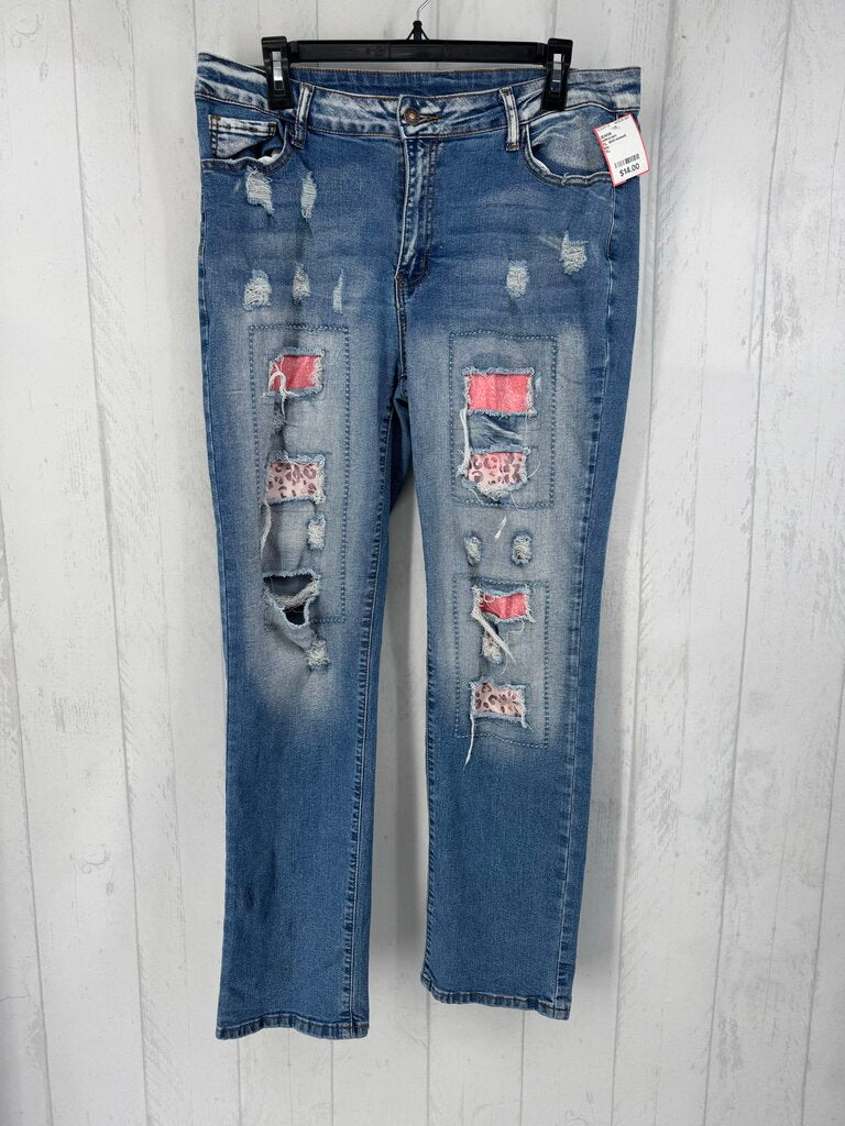 XL distressed jeans