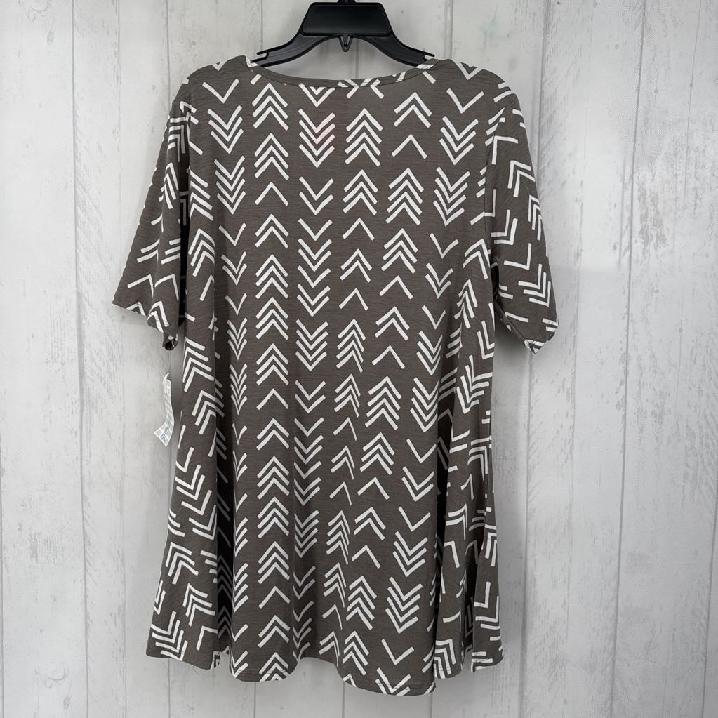 XL arrow print scoop neck s/s tee