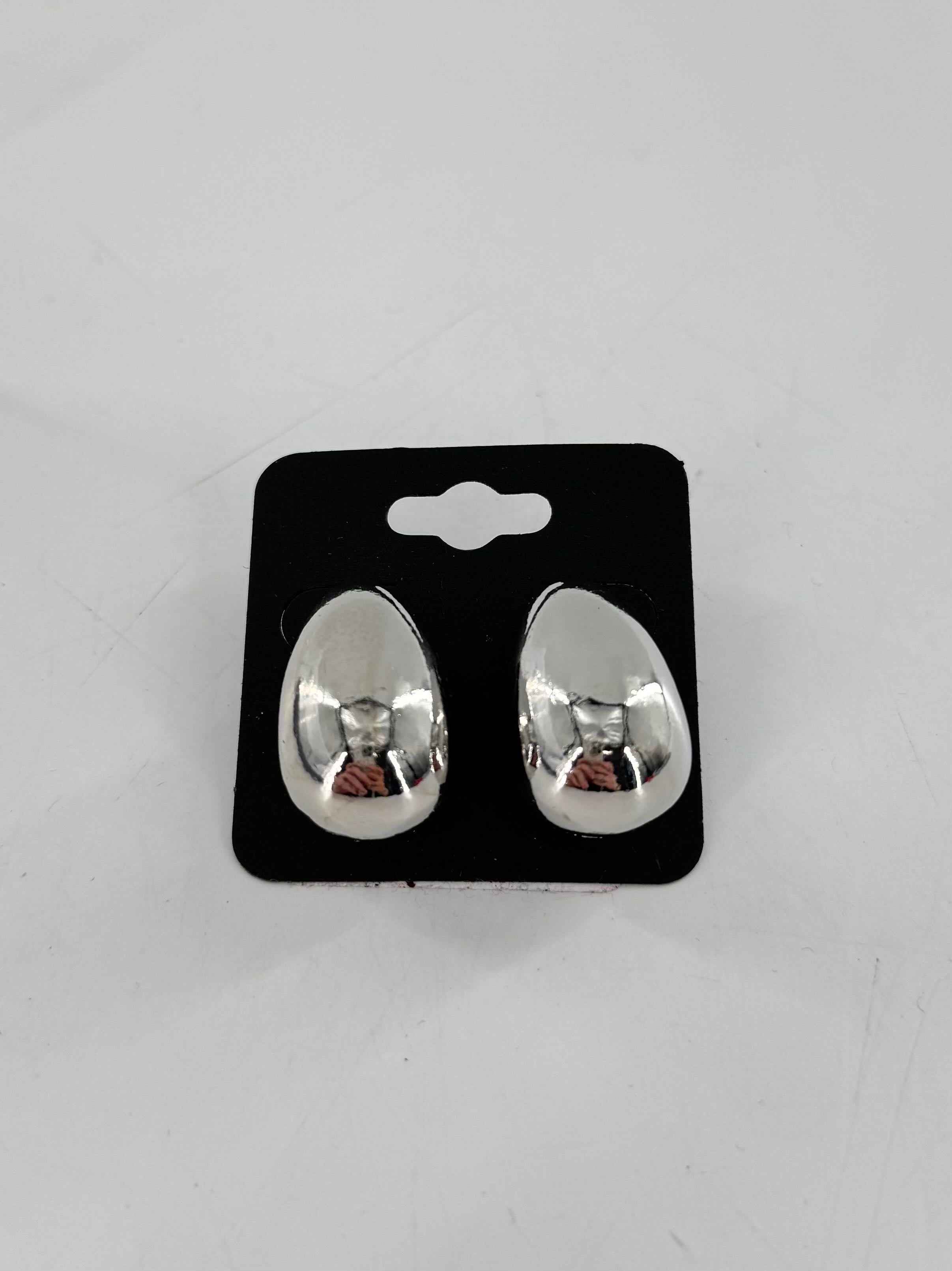 chunky silvertone drop earrings