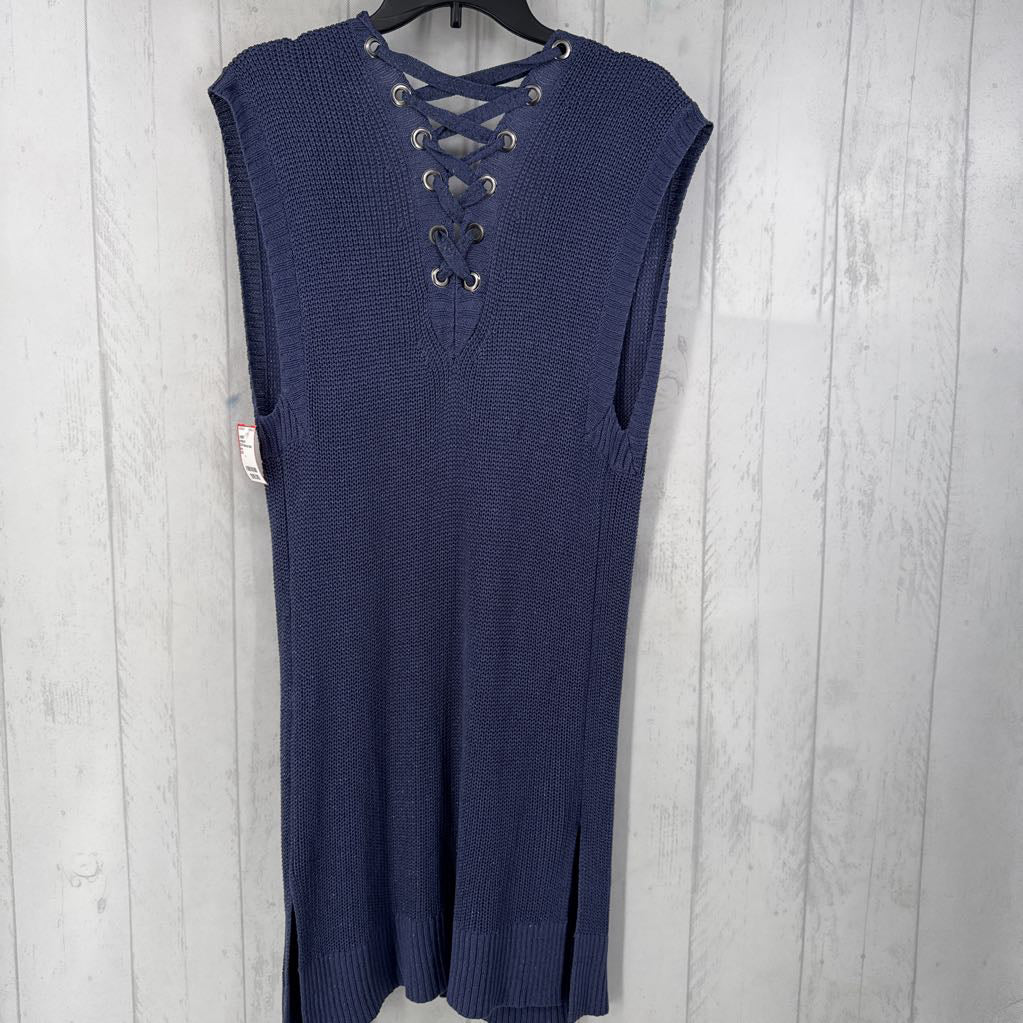 O/S lace-up back sweater vest