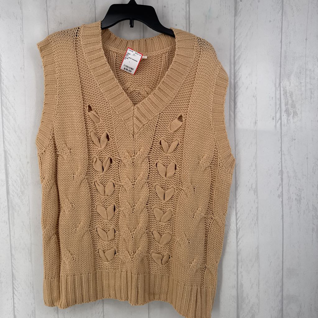 M v-neck sweater vest