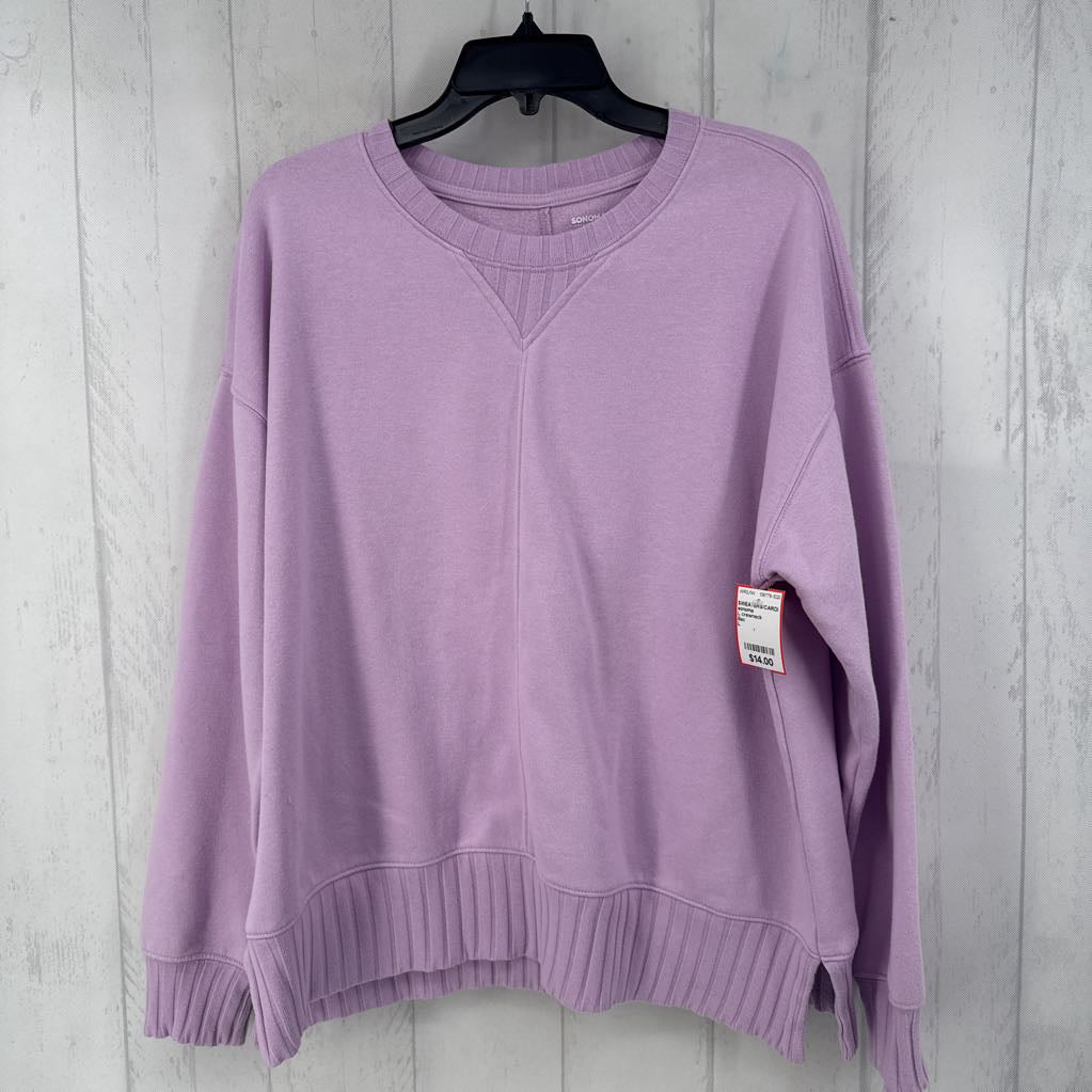 L crewneck sweatshirt