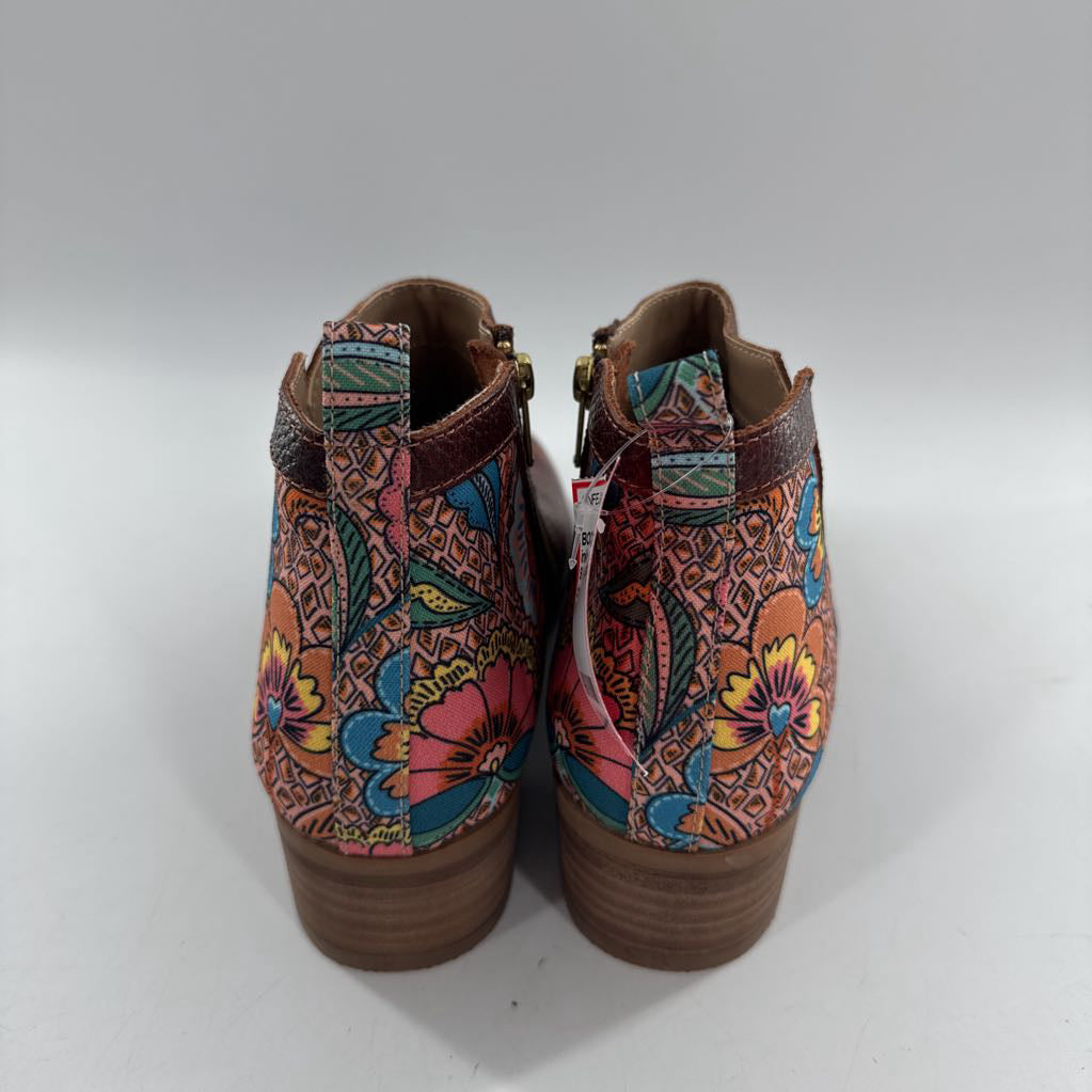 9 leather flo print bootie