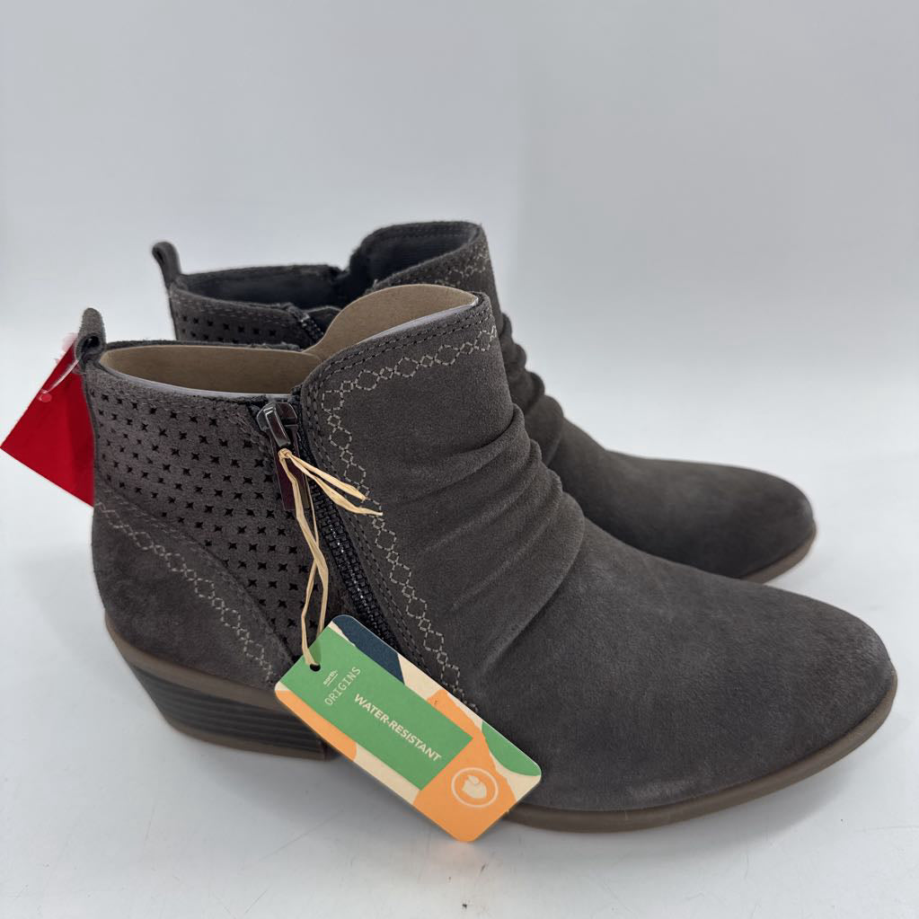 8.5 suded ankle zip bootie