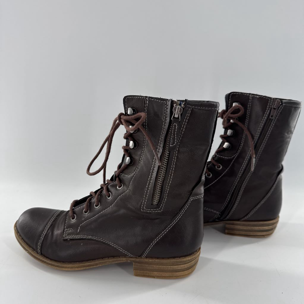 8.5 plaid lined combat boot