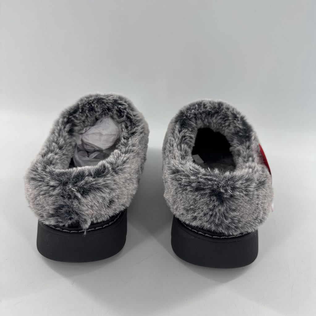 9 faux fur lined clogs