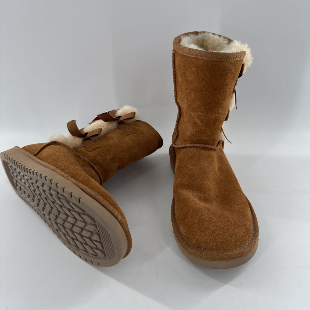 8 sherpa lined bow boots