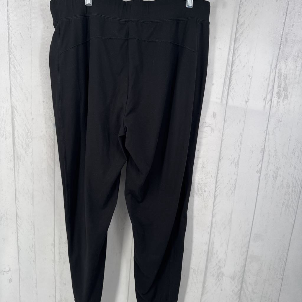 L pull-on joggers