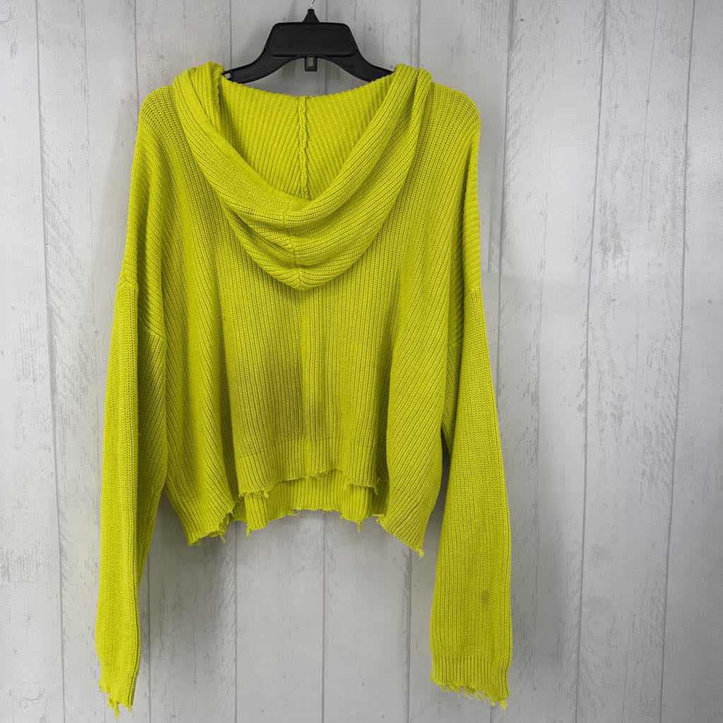 L frayed hem sweater w/ hood