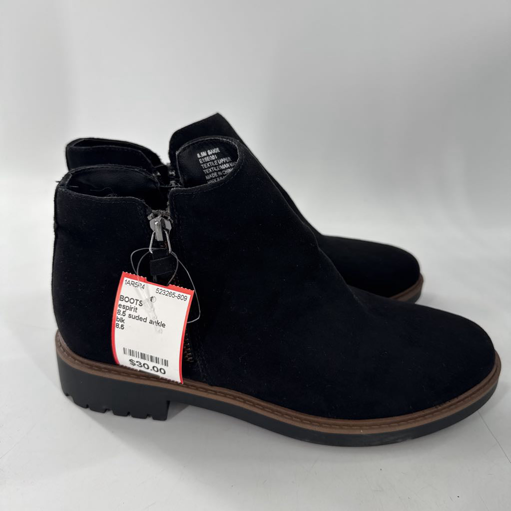 8.5 suded ankle boot