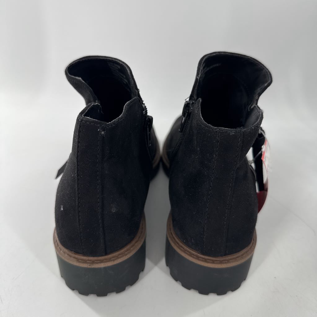 8.5 suded ankle boot