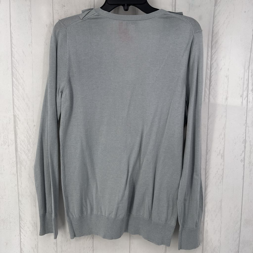 R69 L v-neck button front cardi