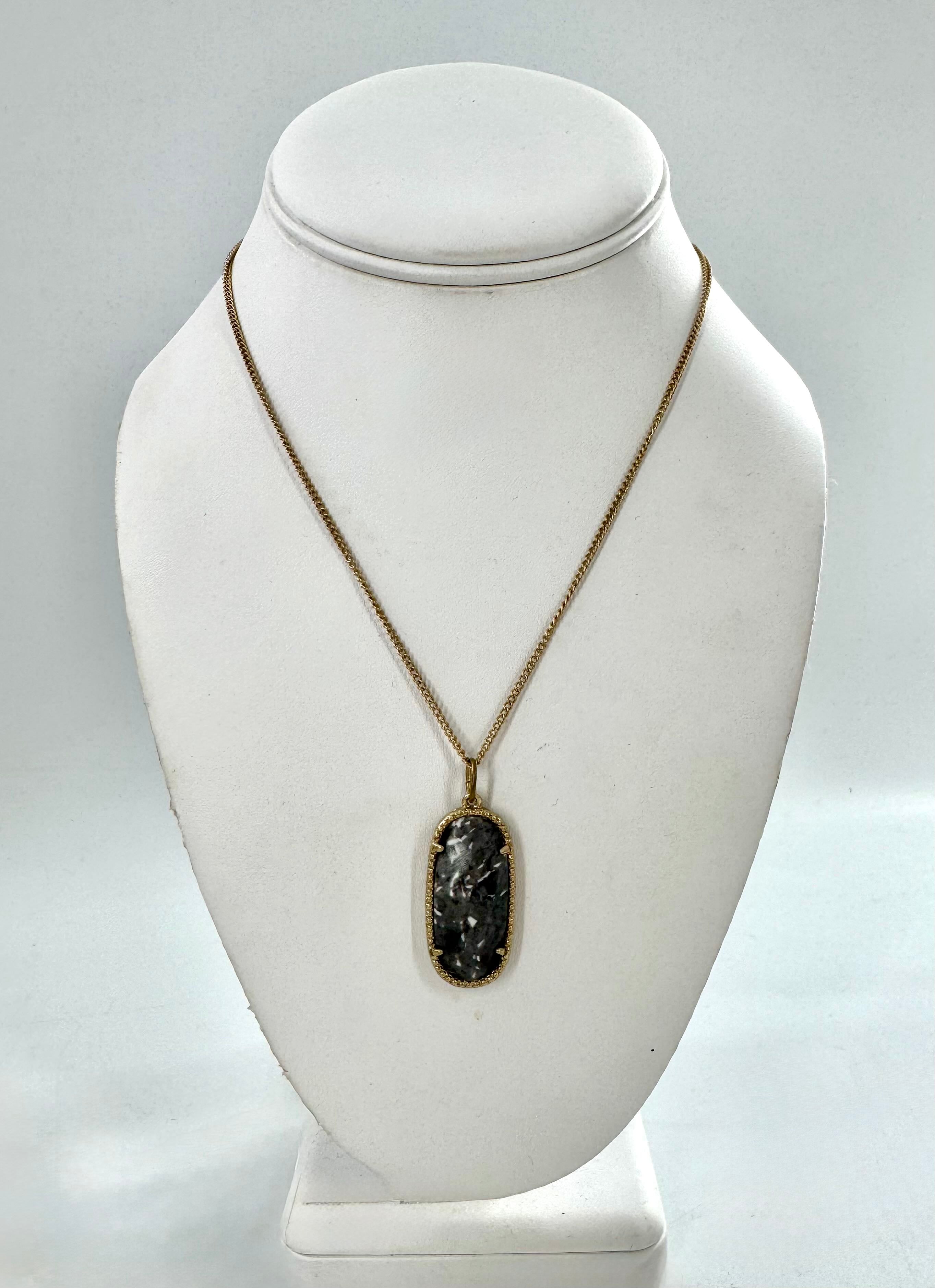 17" gold tone quartz pendant necklace
