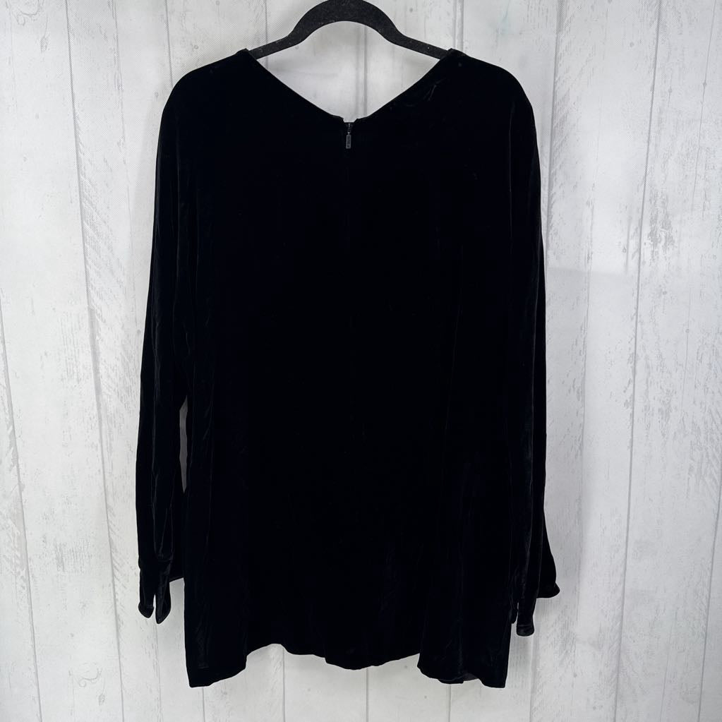 R448 XL velour v-neck l/s top