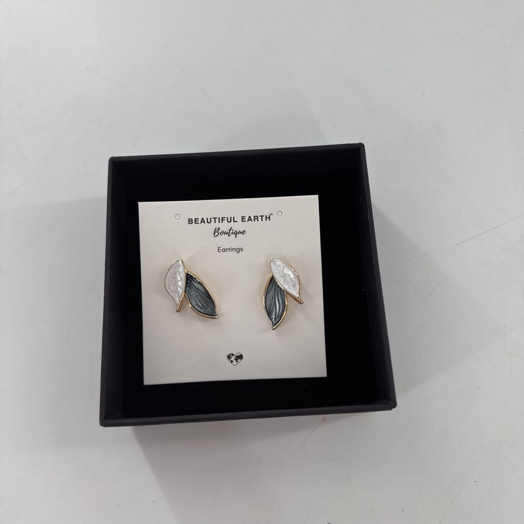 double leaf post earrings