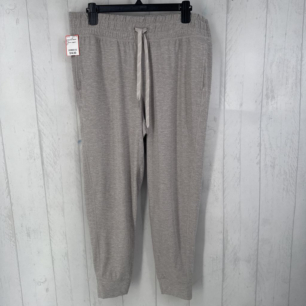 L pull-on joggers