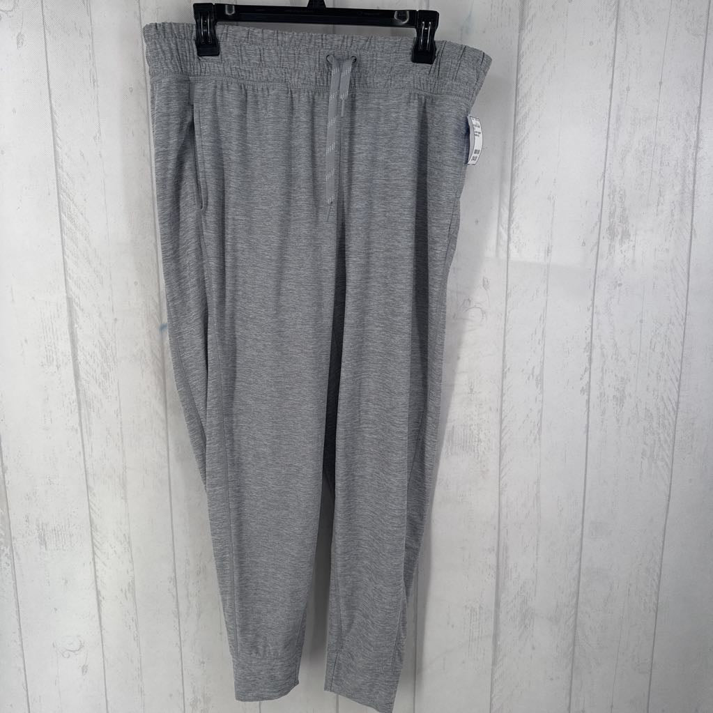 L pull-on joggers