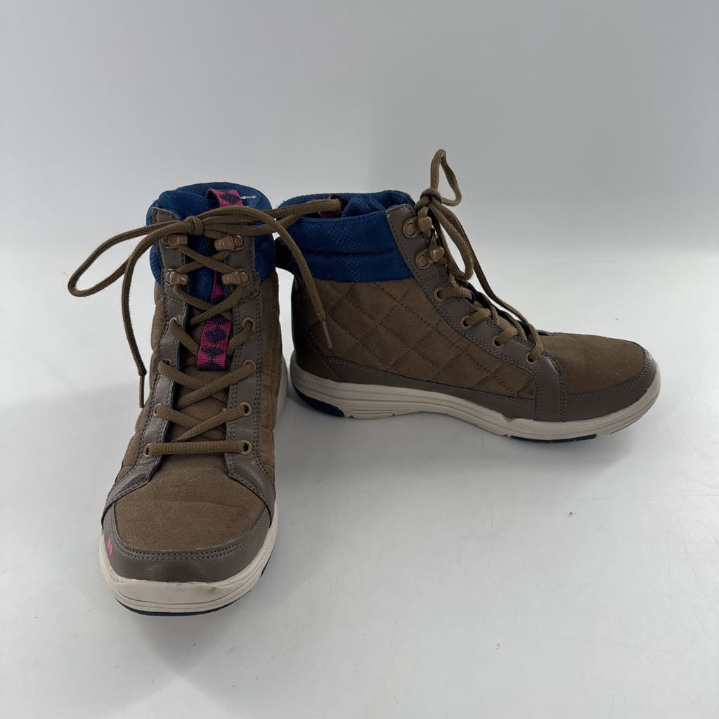 7 quilted lightweight boot