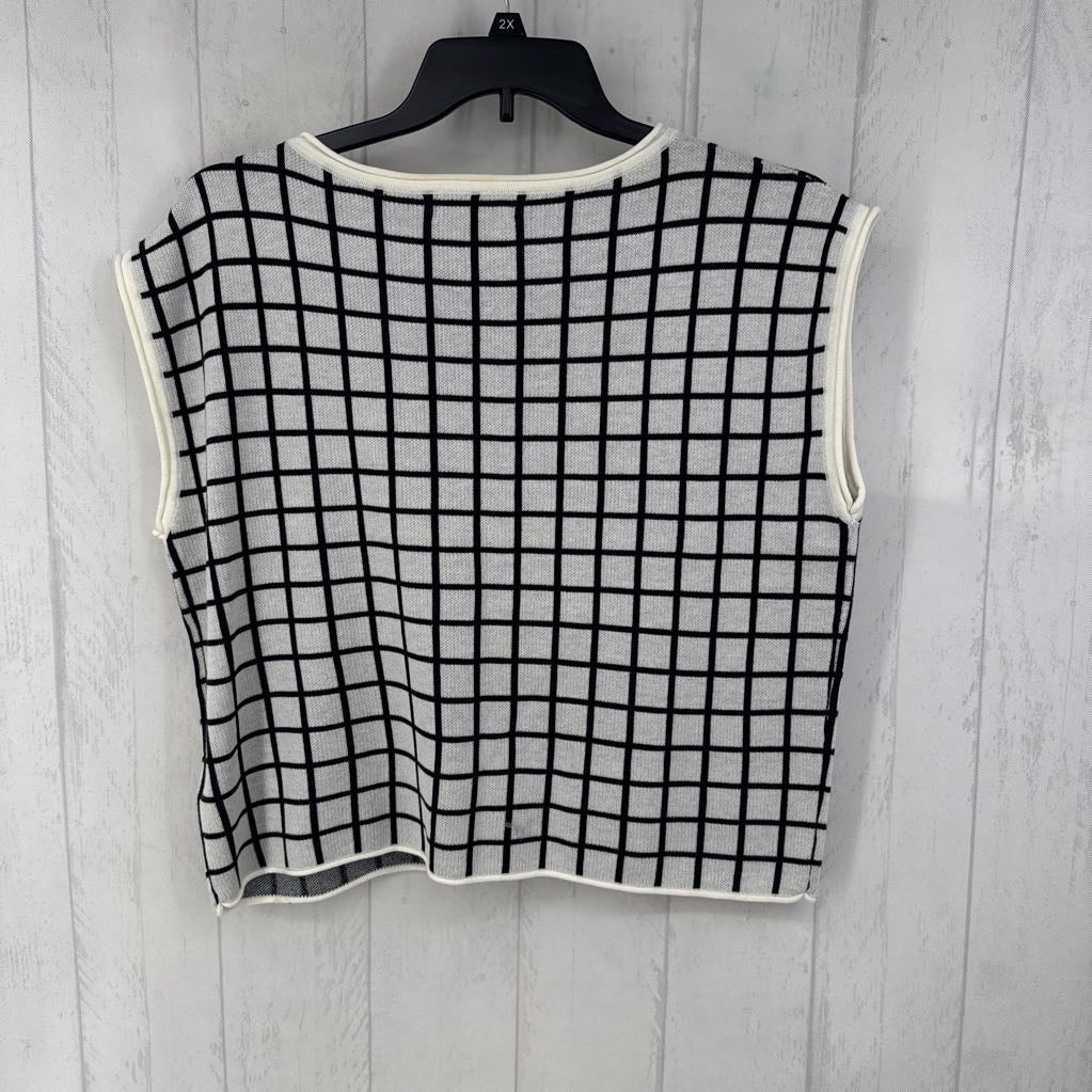XL checkered sweater vest