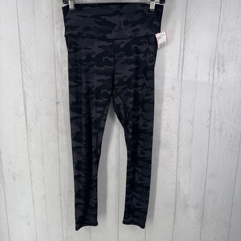 6 camo print leggings