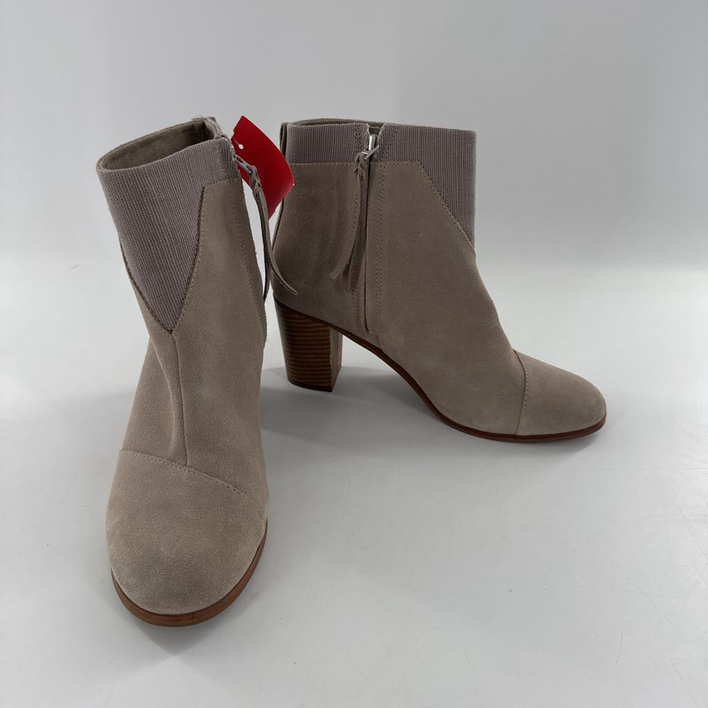 9.5 suede block heel boots