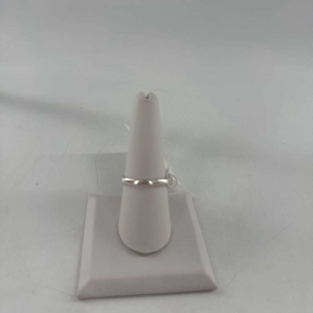 Sz 9 .925 round blue stone ring