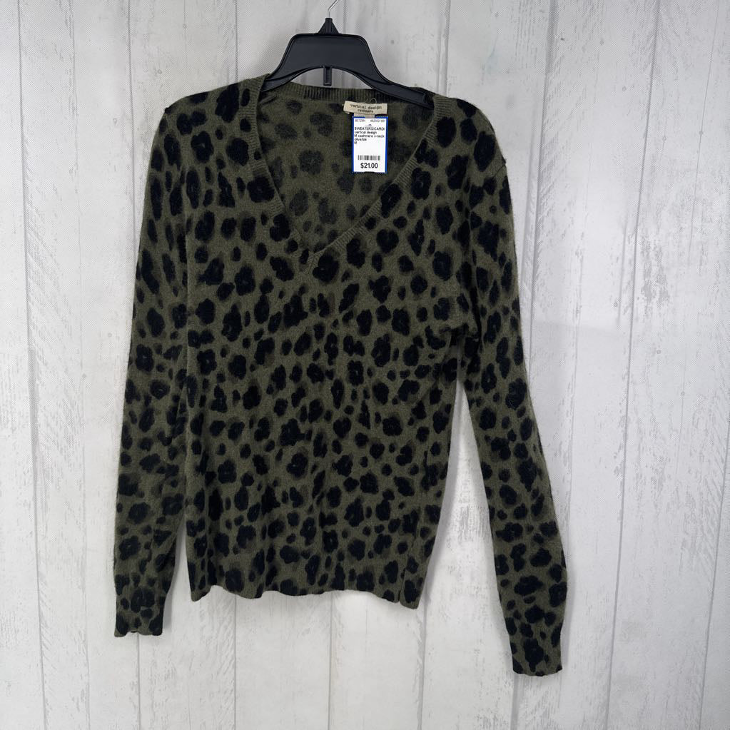 M cashmere v-neck sweater